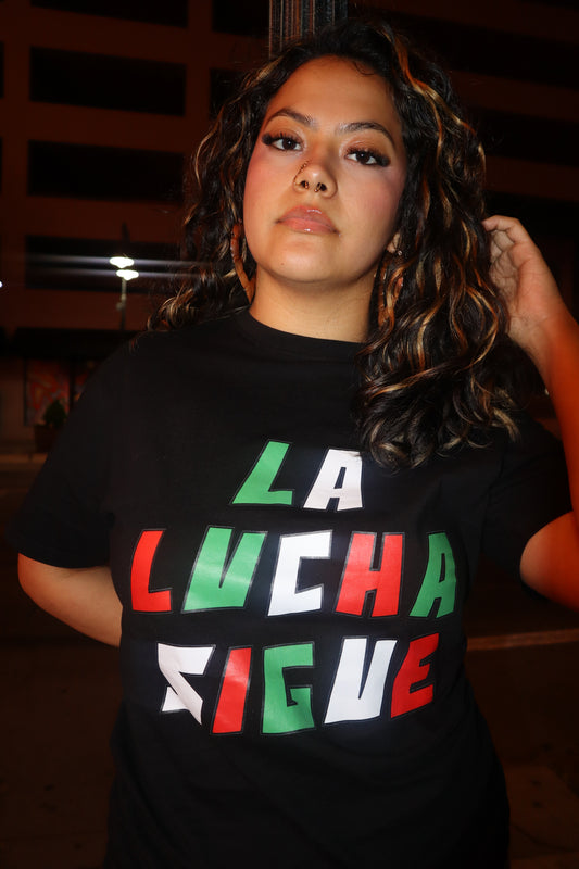 LA LUCHA SIGUE premium T